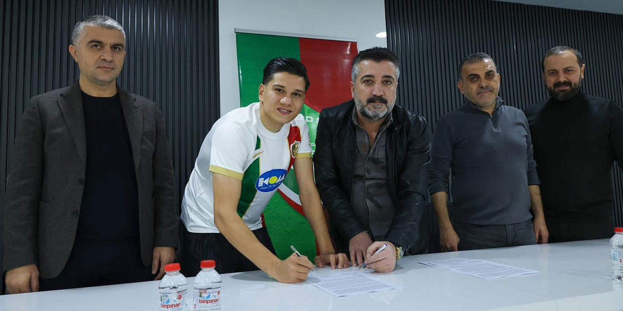 Süper Lig'de tutunamadı: Amedspor imzayı attırdı