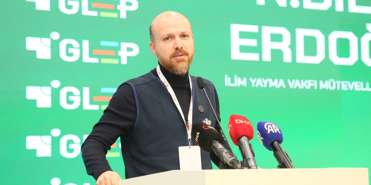 Bilal Erdoğan'dan geçim ve siyaset mesajları: Daha iyi olduğunuzu düşünüyorsanız...