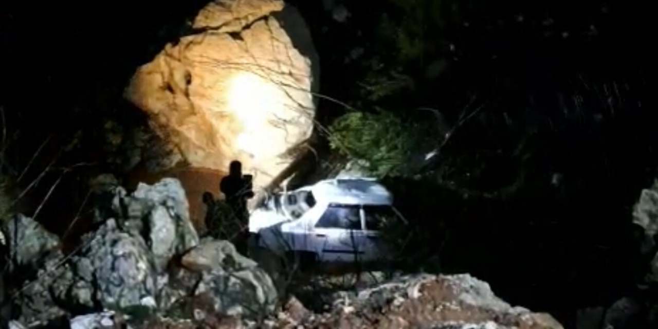 Marmaris'te otomobiliyle dereden geçen kişi sele kapılıp öldü