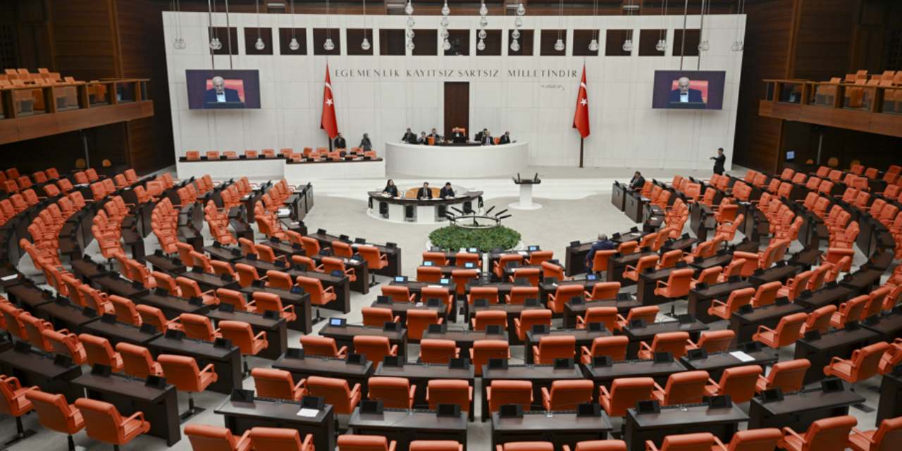 50 vekil bile gitmedi! 6 Şubat için özel oturumda Meclis boş kaldı