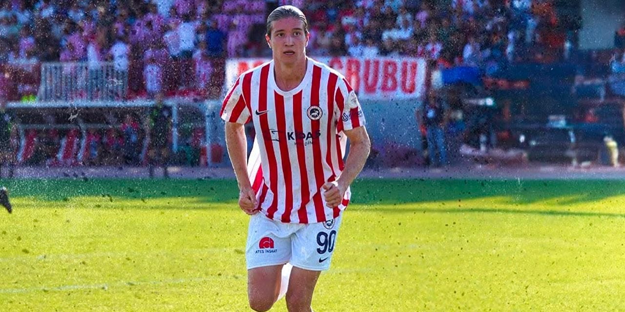 2. Lig ekibi şampiyonluğa giden rakibinin 10 numarasını aldı