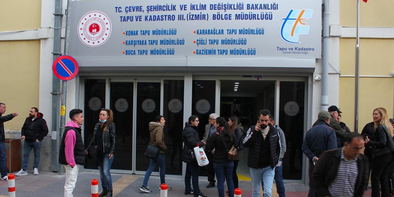 Emlak vergileri 3 kat arttı: Tapuda işlemler kilitlendi