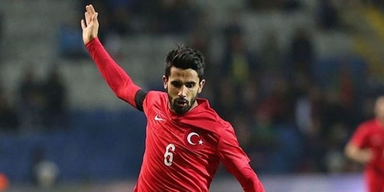 Bir zamanlar Galatasaray KAP'a bildirmiş Fenerbahçe elinden kapmıştı: Açıkta kalmaktan son gün imzasıyla kurtuldu