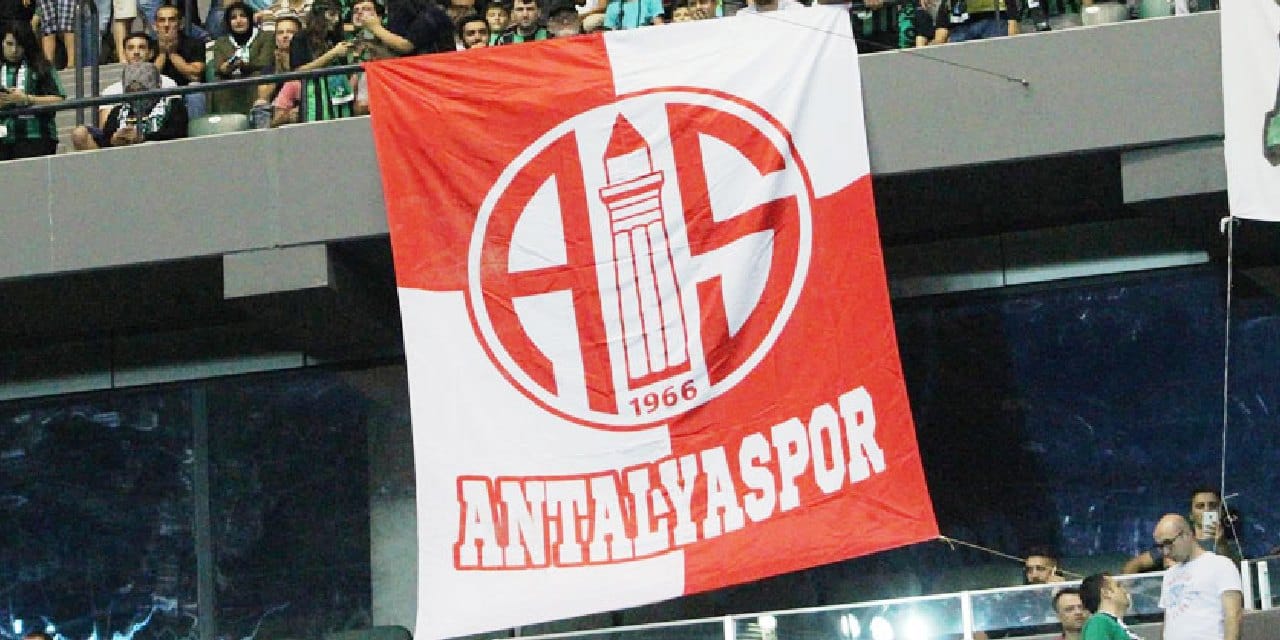 Antalyaspor icralık oldu: İmdadına Fenerbahçe yetişti