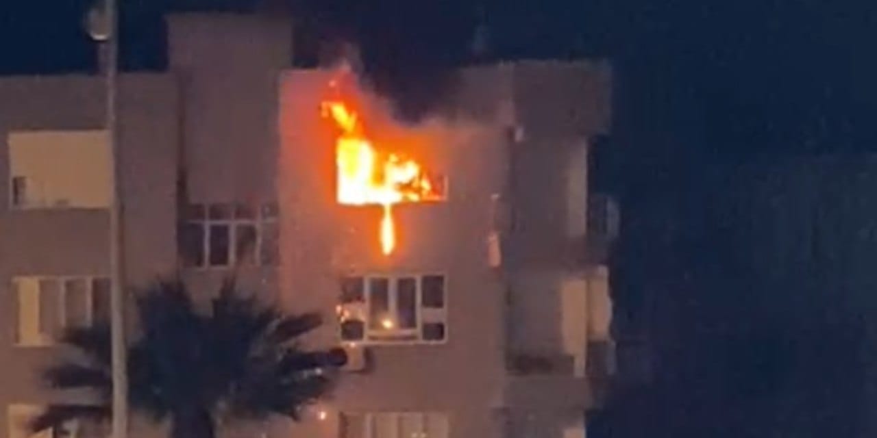 Mersin'de korkutan ev yangını!