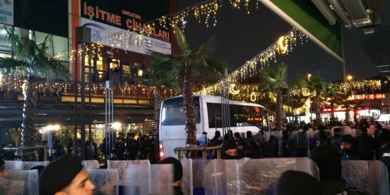 DEM Parti'nin basın açıklamasında 4 gözaltı