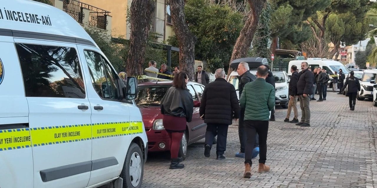 79 yaşındaki çift bıçaklanmış halde evde ölü bulundu
