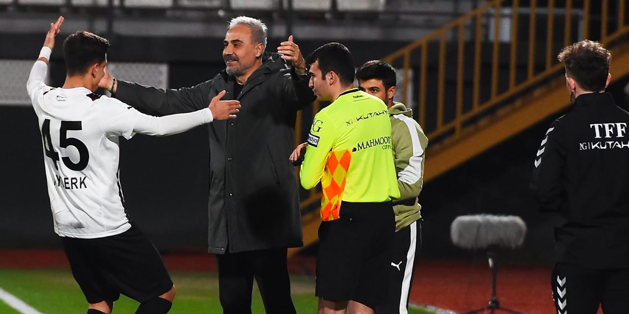 TFF 1. Lig'de 4 gollü galibiyetin ardından istifa etti: Taraftarlar yıkıldı