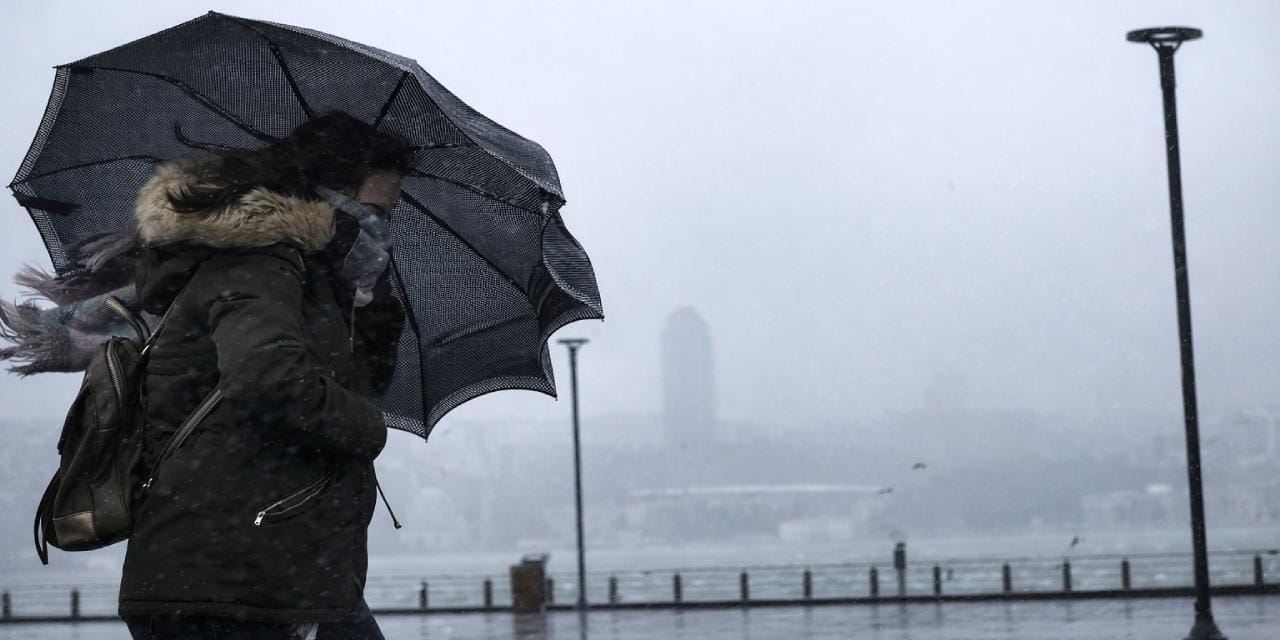 Meteoroloji saat verdi: Kuvvetli yağacak sert esecek!