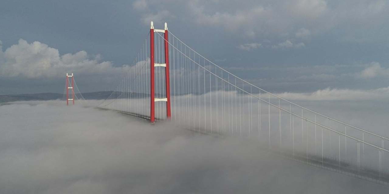 Çanakkale Boğazı'nda sis engeli: Gemi trafiği çift yönlü durduruldu