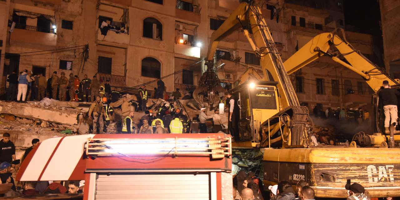 Lübnan'da bina çöktü: 14 kişi hayatını kaybetti! Arama kurtarma çalışmaları sürüyor