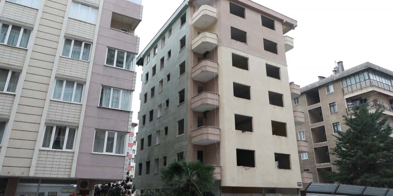 Kadıköy'de inşaat halindeki binada facia: Atık toplamaya girdi ceset buldu!