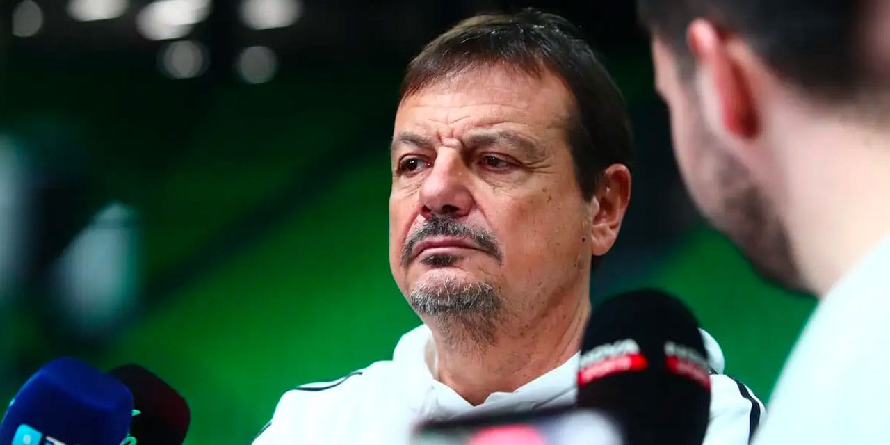 Ergin Ataman'a acı haber: İstanbul'a döndü