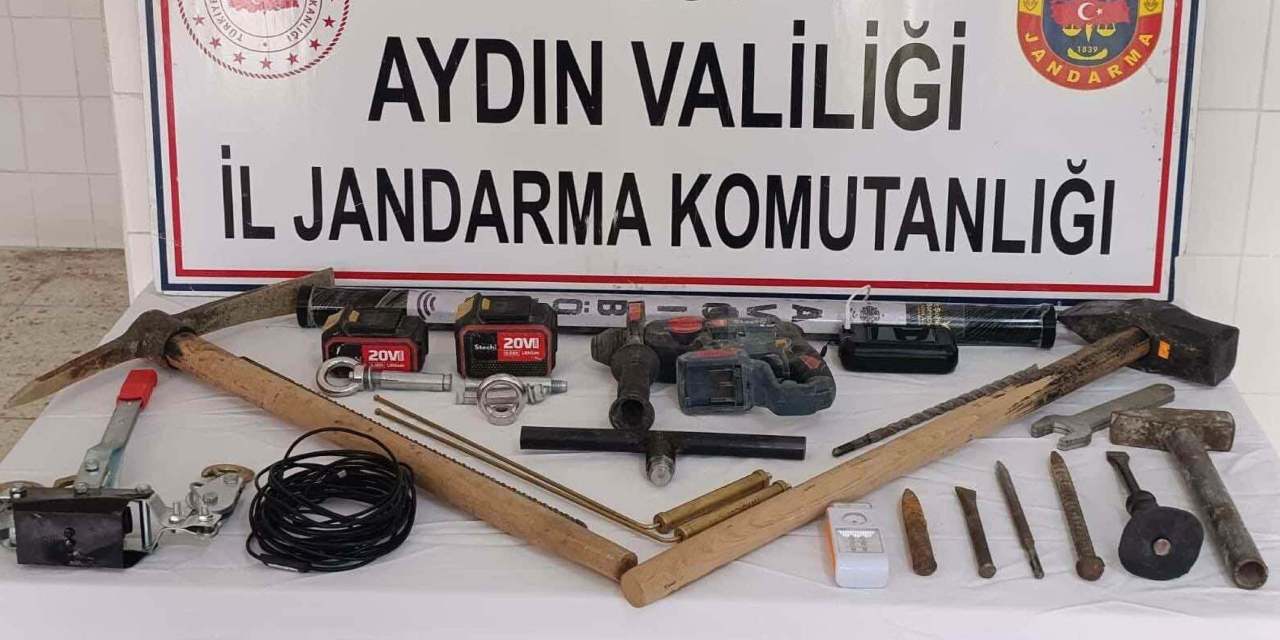 Aydın'da tarihi eser kazısına suçüstü!