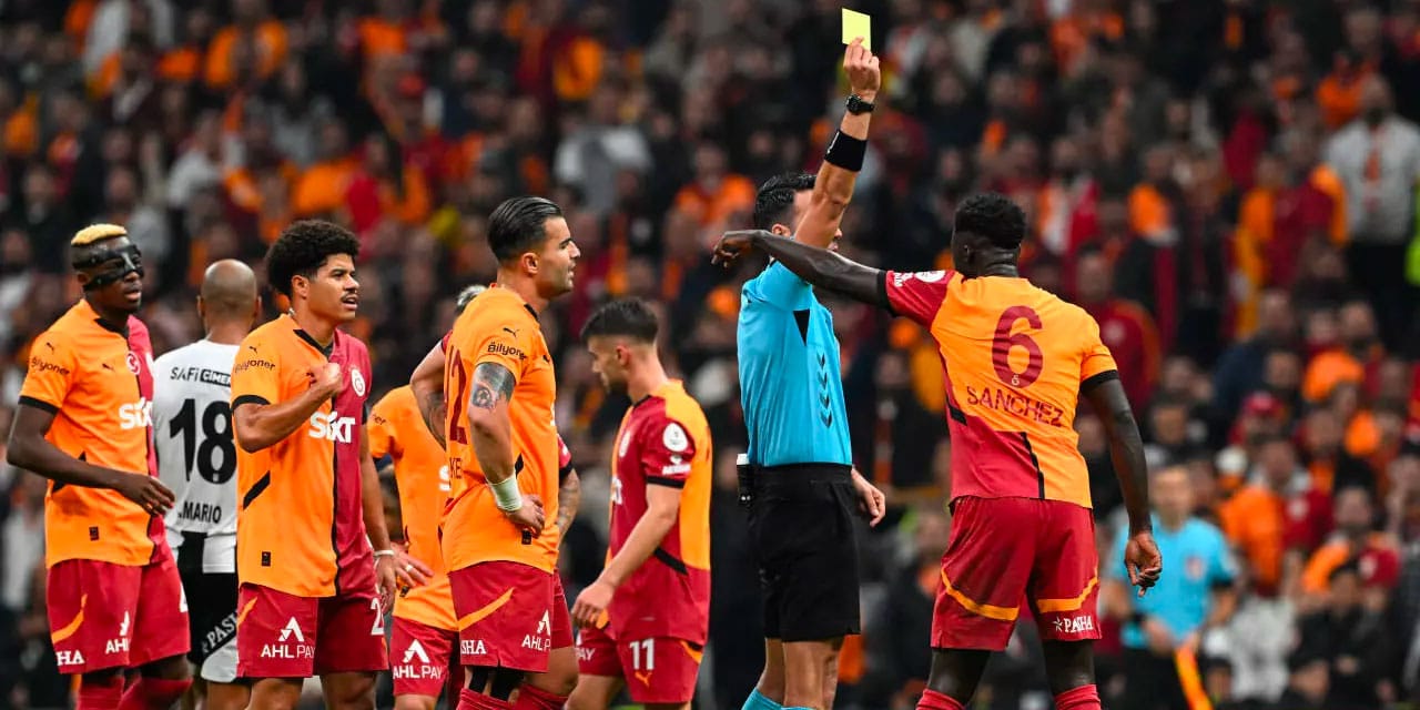 Süper Lig'de hakemliği bırakır bırakmaz menajerliğe başladı: Oyuncu satacak