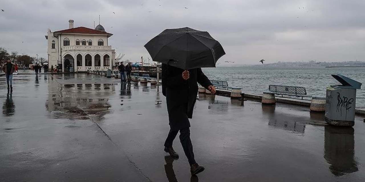 AKOM'dan İstanbullulara fırtına ve sağanak uyarısı