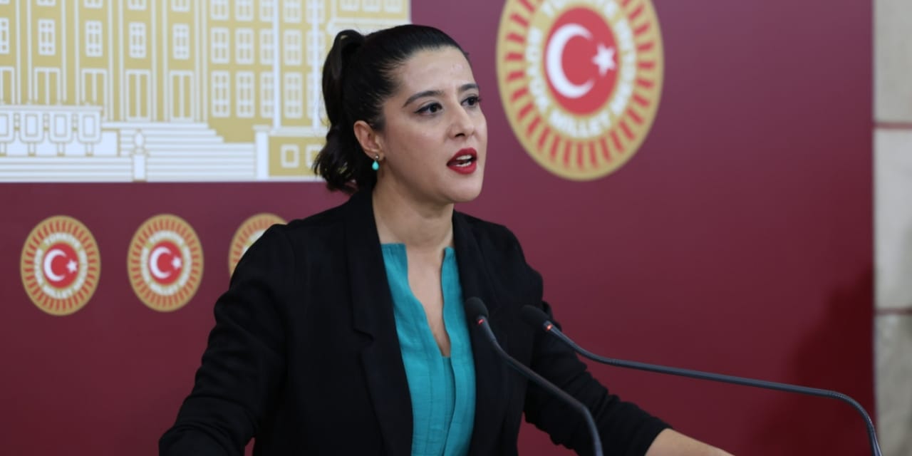 Akın Gürlek'e ilk soru önergesi geldi