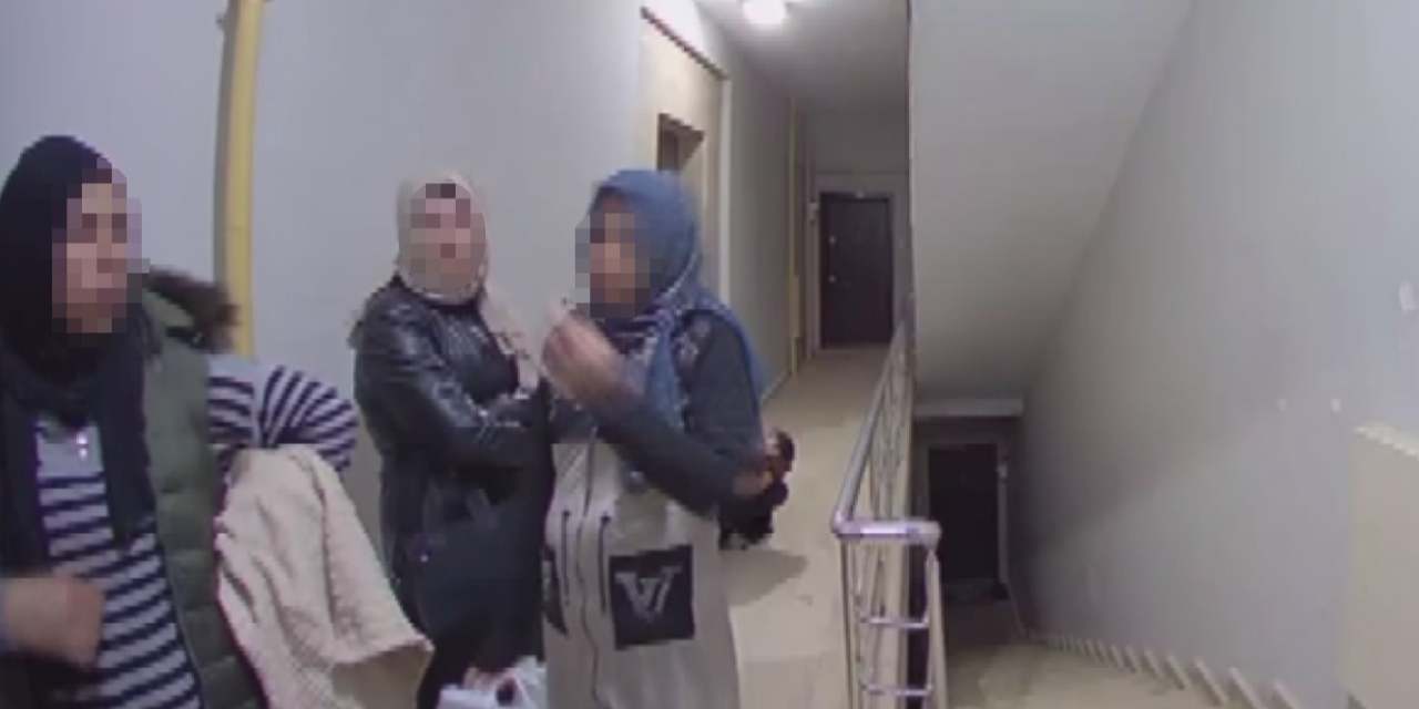 Mardin'de kimlik kartıyla "kapı açma" yöntemi kamerada: 4 kadın hırsız aranıyor