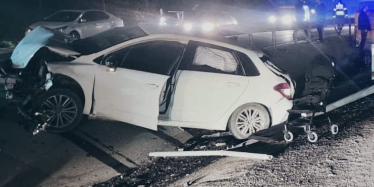 Silivri'de zincirleme kaza! 4 araç birbirine girdi