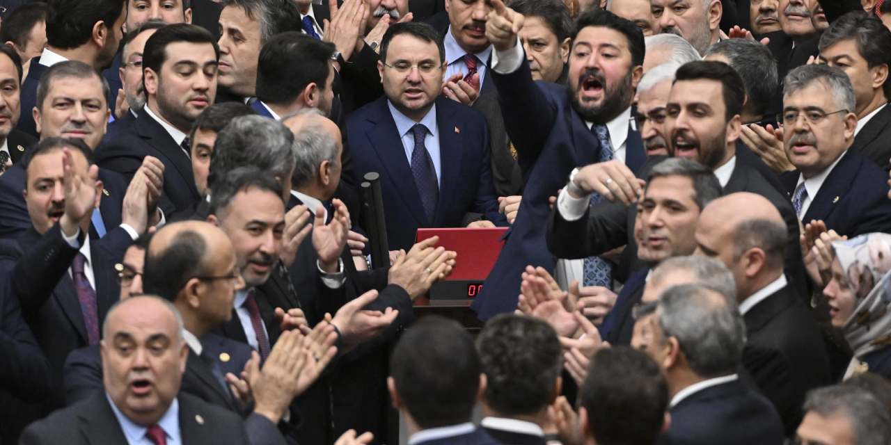 Son Dakika | Akın Gürlek ilk HSK toplantısını yaptı! "Liyakati sürdüreceğiz"