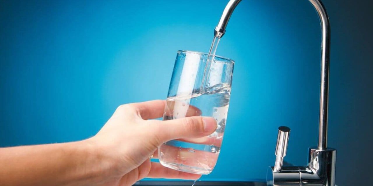 Damıtılmış su: Ütünüz için ideal ama ya sizin için?