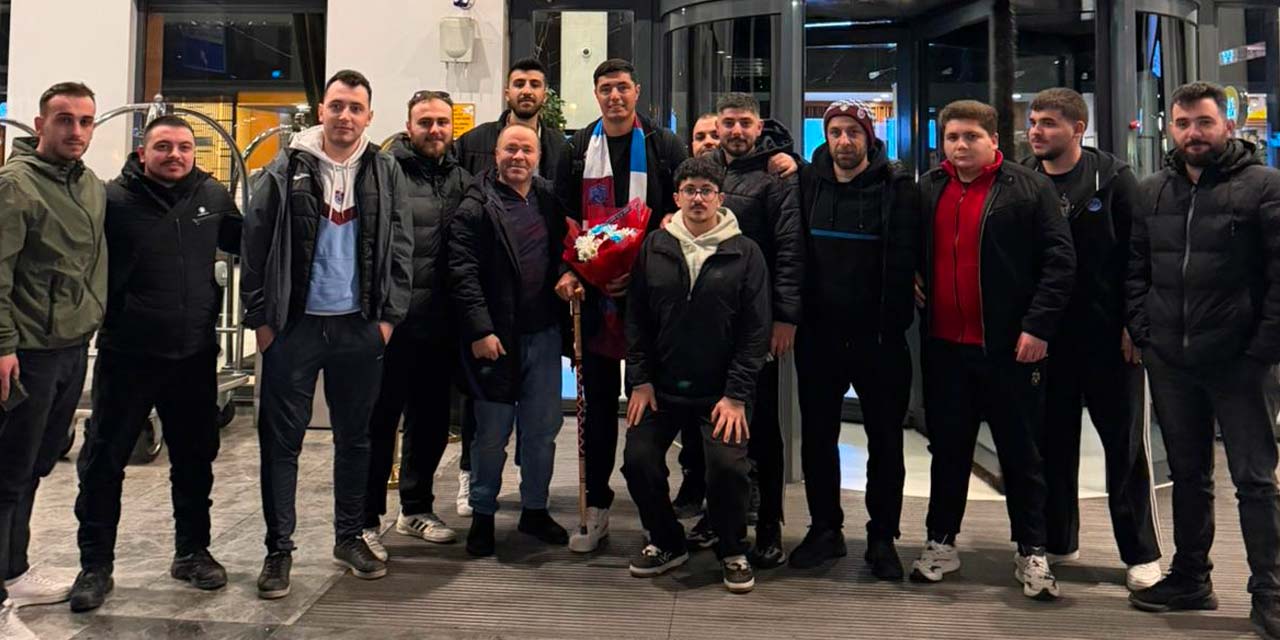 Fenerbahçe derbisi için Trabzon'a geldi: Taraftar havalimanına akın etti