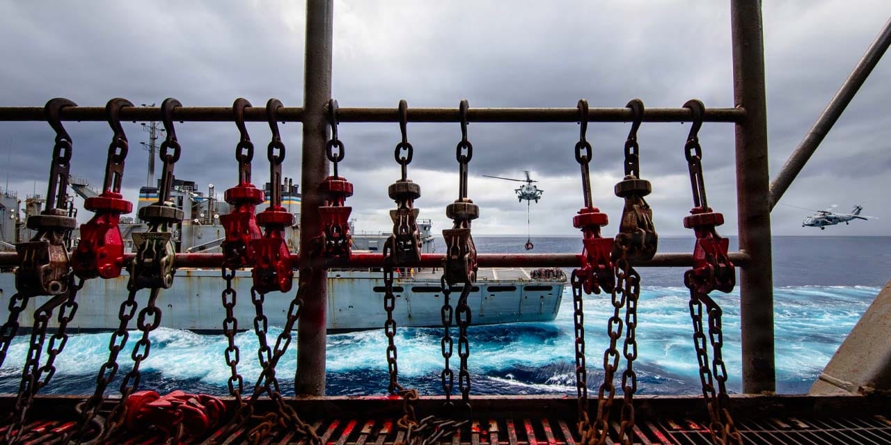 ABD’nin dev savaş gemileri okyanusta çarpıştı: Görüntüler ortaya çıktı