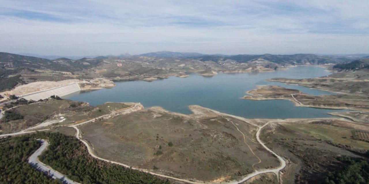 Kuruma tehlikesi altındaydı: Gördes Barajı yağışla toparlandı