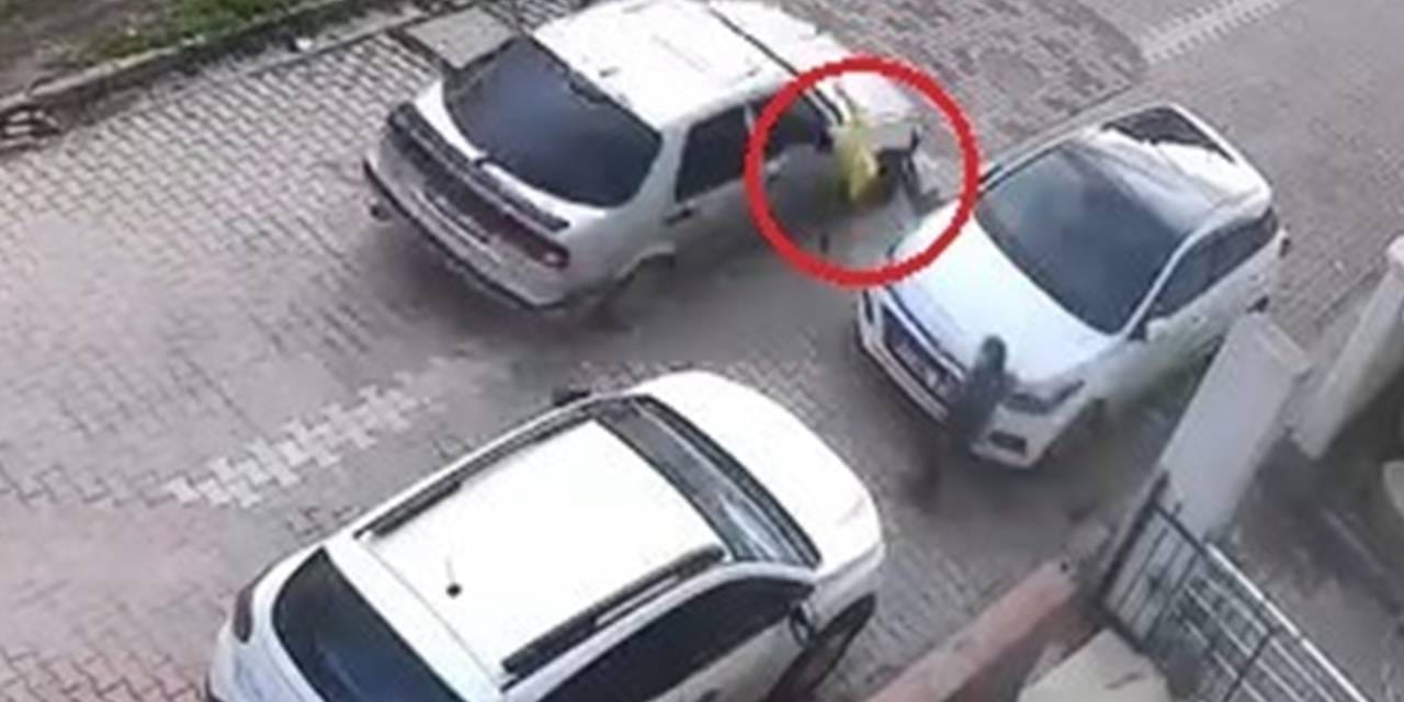 Yolun karşısına geçmek istedi: 9 yaşındaki Down sendromlu çocuğa otomobil çarptı