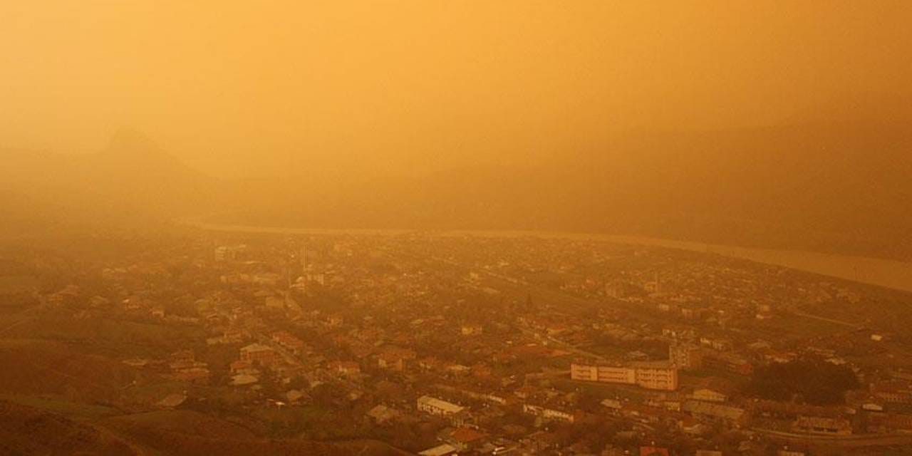 Meteorolojiden çöl tozu uyarısı! Göz gözü göremeyecek