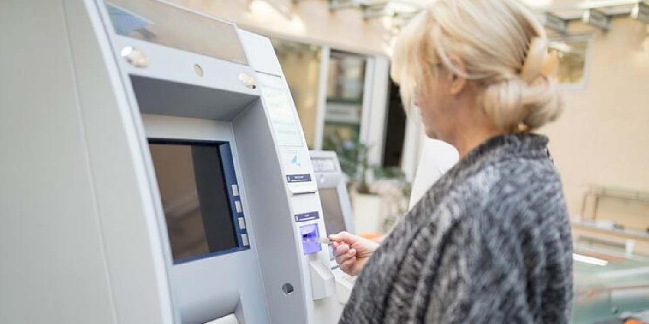 PTT emeklilere 14 bin lira geri ödemesiz destek verecek: Şartları belli oldu