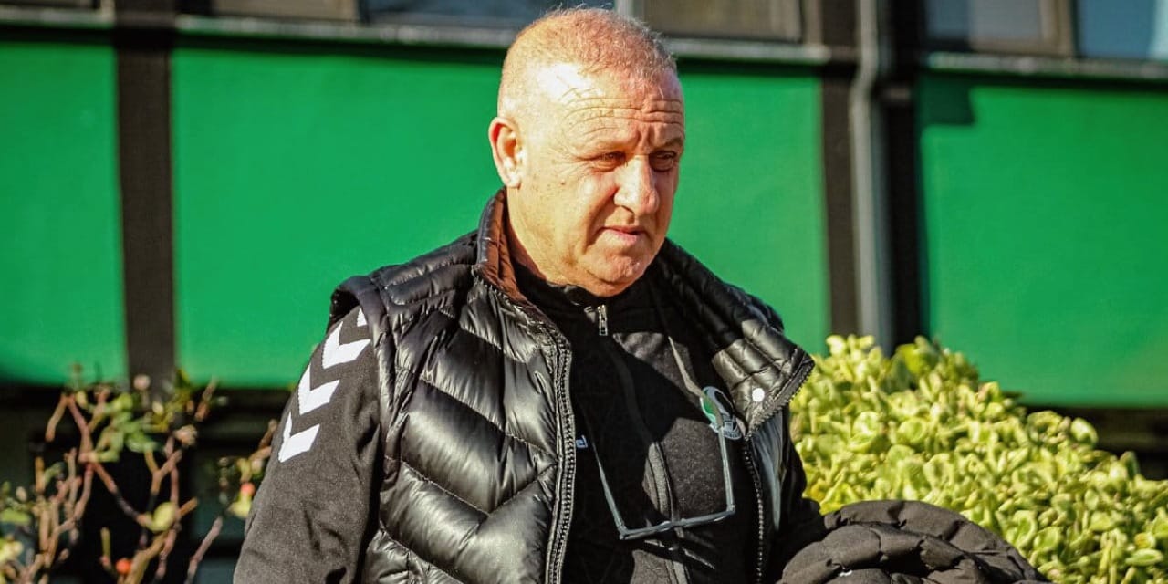 Liderlikten düşen Amedspor şampiyon hocayla görüşecek