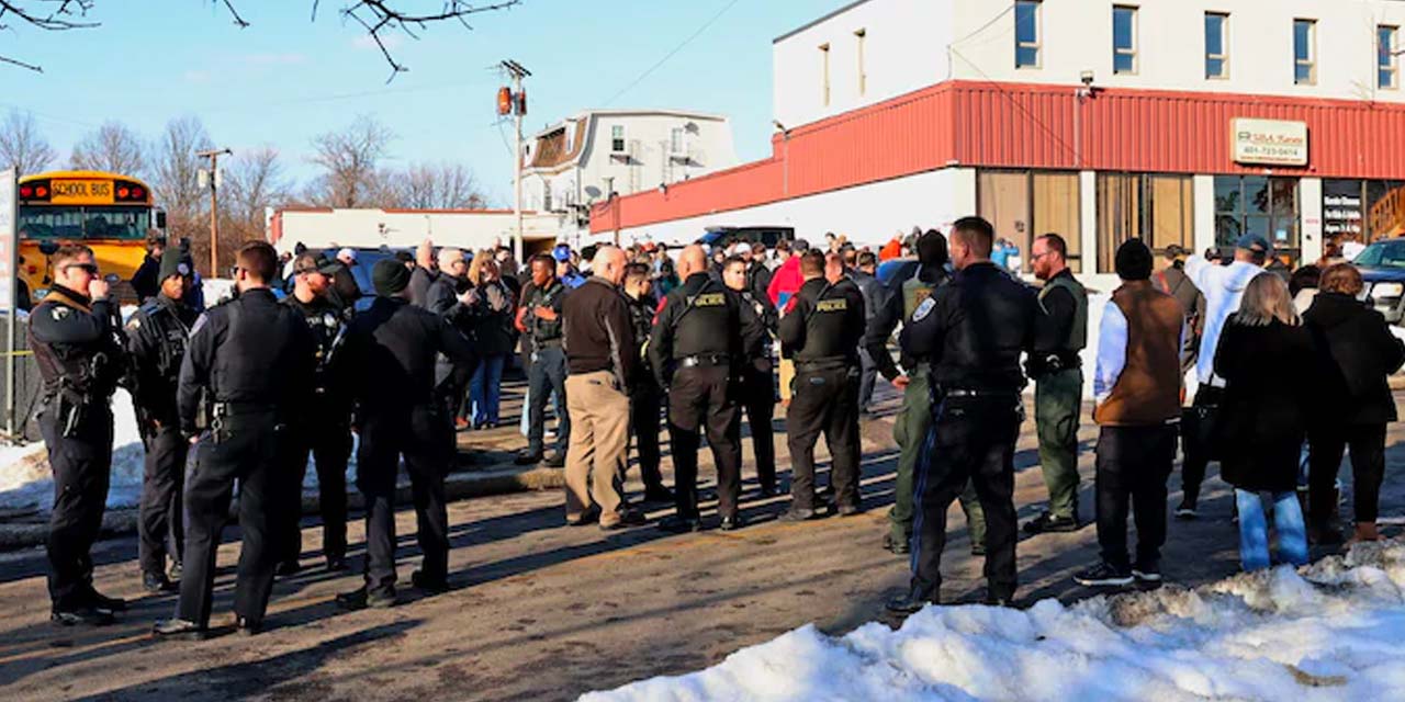 Derbi maçında silahlı baskın: Saldırgan intihar etti ABD'de şokta