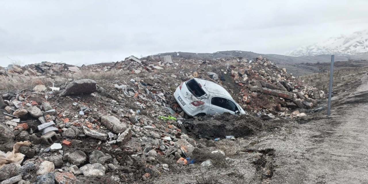 Kontrolden çıkan araç takla attı: Aynı aileden 5 yaralı!