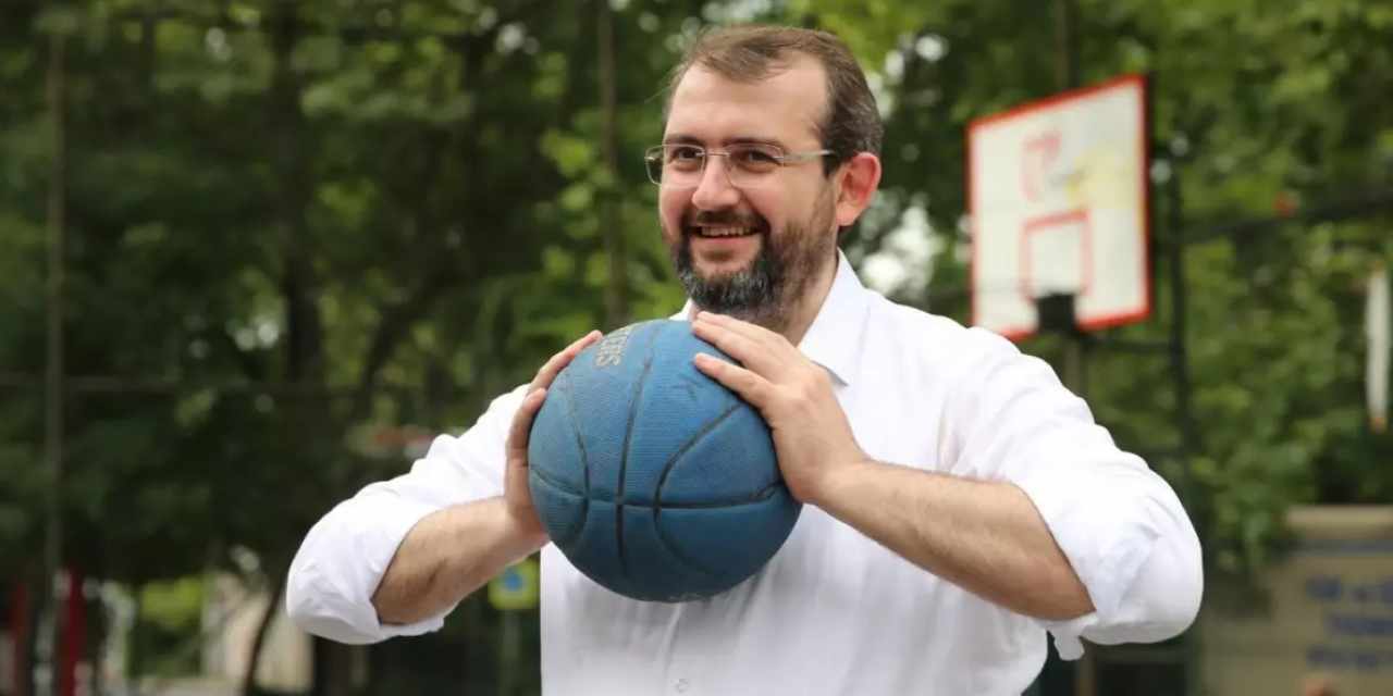 AKP'li Güngören Belediyesi'nde bütçe 'tanıtıma' gitti!