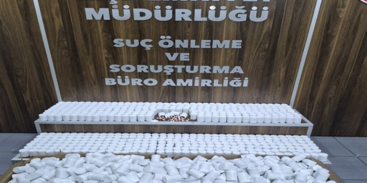 İzmir’de uyuşturucu operasyonu: 105 bin hap ele geçirildi