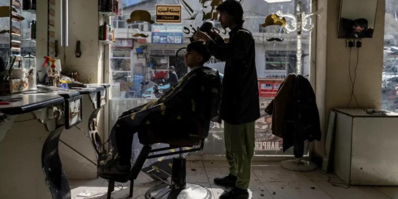 Taliban'ın son icadı: Sakalı yumrukla ölçüyorlar kısa olanı kadına benziyor diye hapse atıyorlar