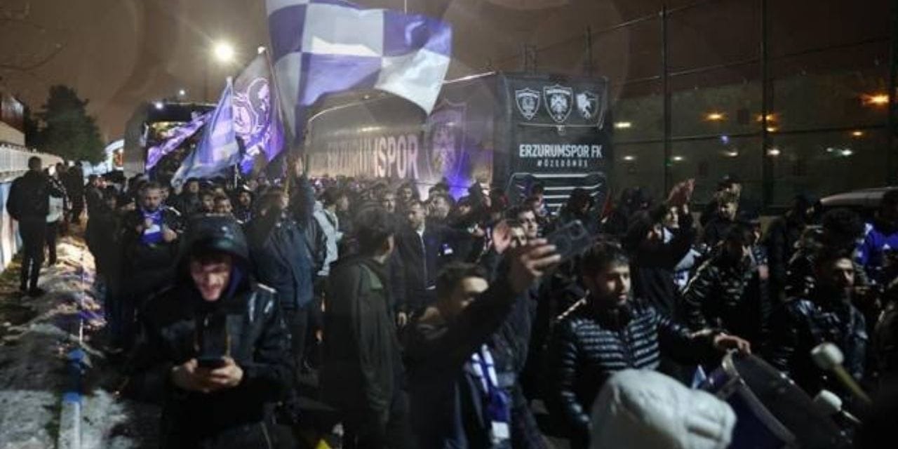 Erzurum Erzurum olalı böylesini görmedi: Erzurumspor'u dadaşlar şampiyon ilan etti