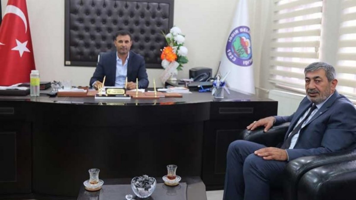 MHP'li başkan HDP'yi ziyaret etti!