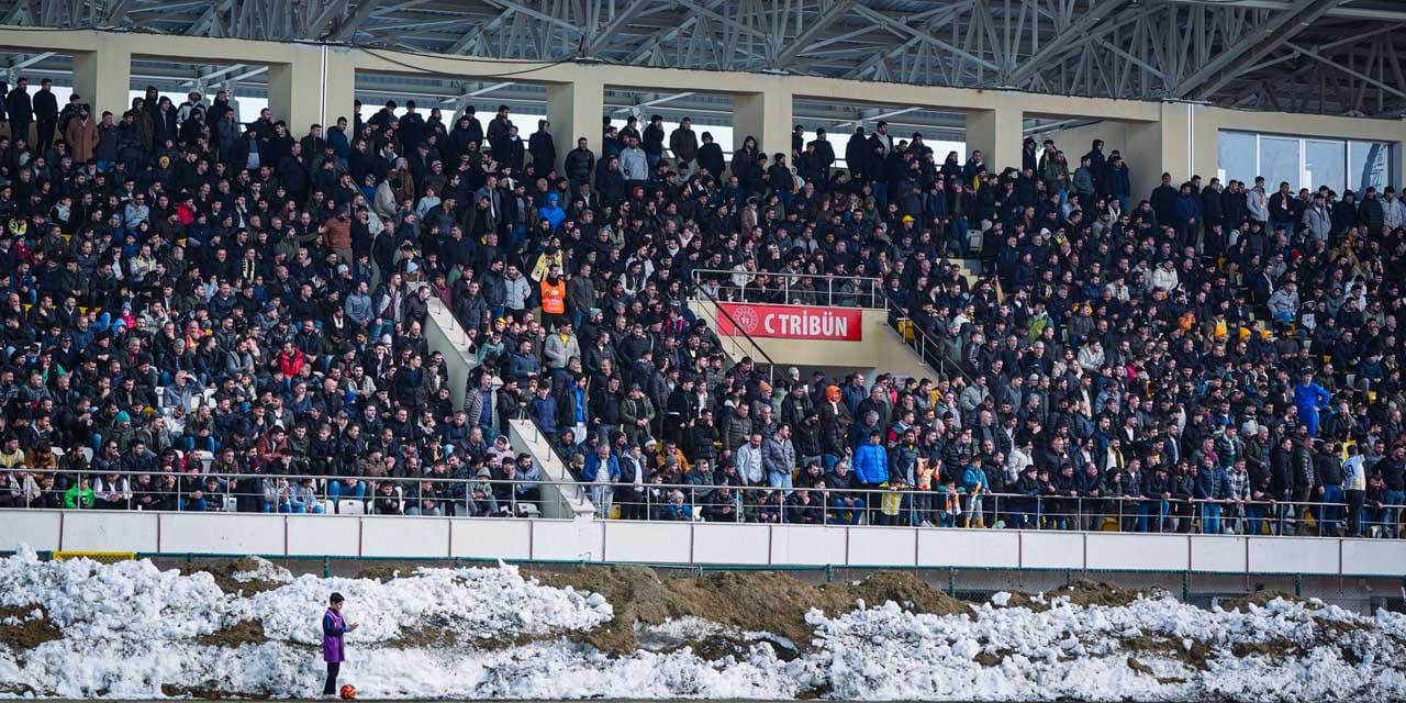 Bursaspor'un en yakın rakibi 4 bin bileti bedava dağıtacak