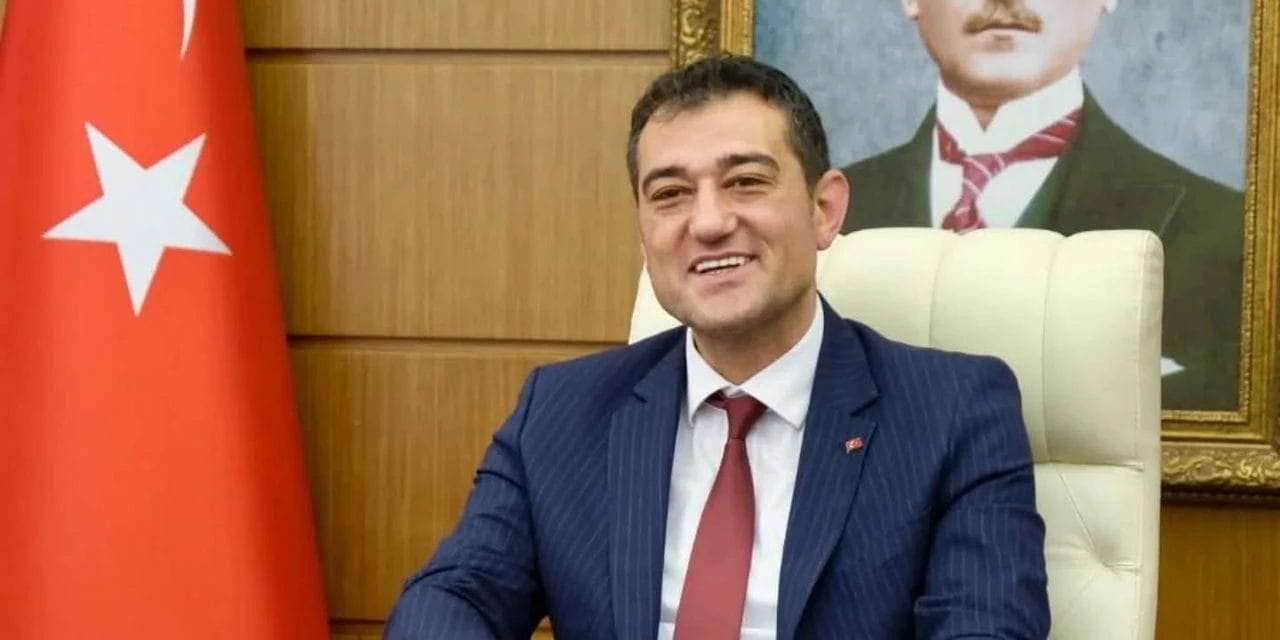 CHP'li Belediye Başkanı hastaneye kaldırıldı: Kalp krizi şüphesi!
