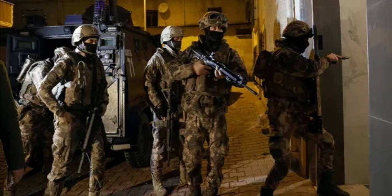 Yemen'de Başkanlık Sarayı'na silahlı baskın!