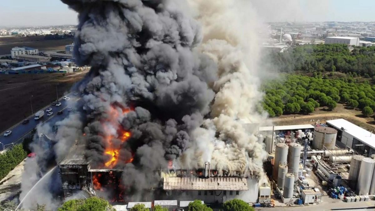 Tuzla'da yanan fabrikada patlama