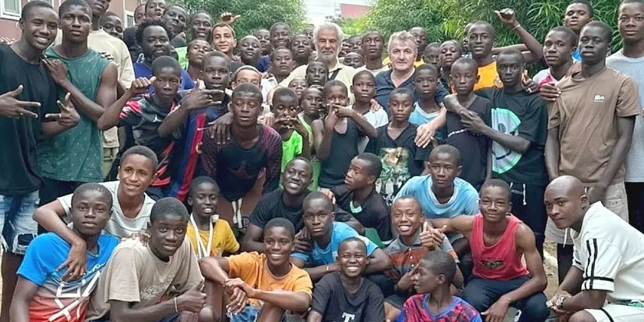 Fenerbahçe'den ayrılacak Fildişi'nde yaşayacak