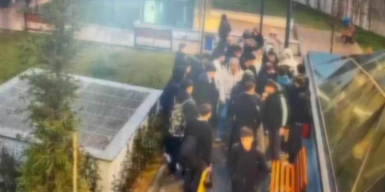 Darbedilen çocuğu kurtarmak isterken canından oluyordu! 6 yerinden bıçaklandı