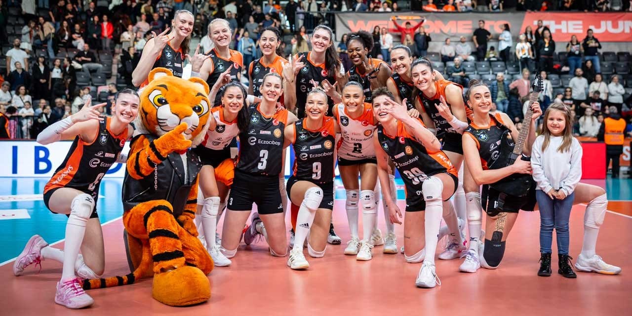 Ebrar Karakurt Beşiktaş'ı yıktı: Eczacıbaşı set vermedi