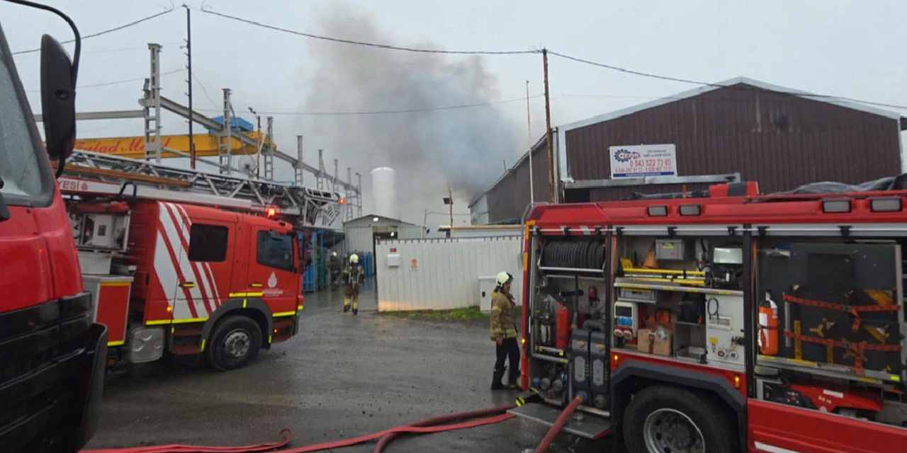 Eyüpsultan'da 3 iş yerinde yangın