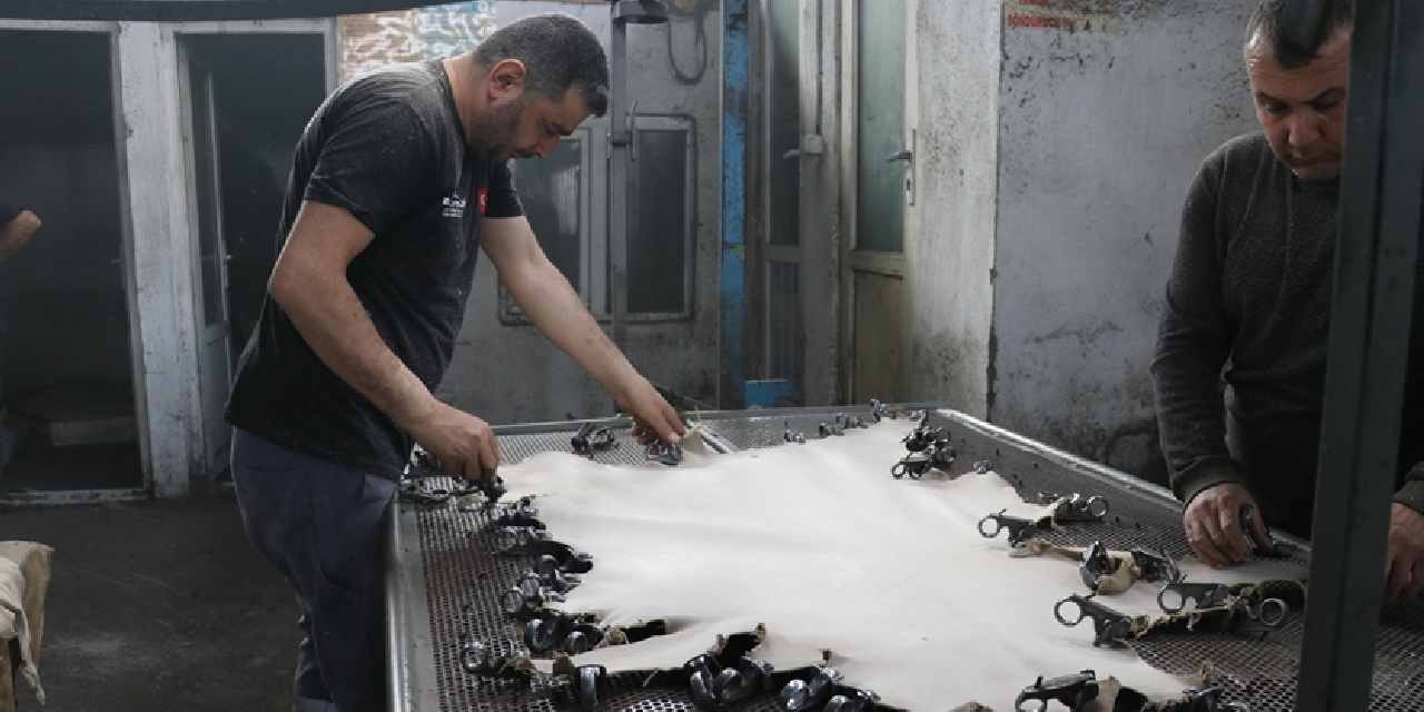 Yüzde 70'i Isparta'da üretiliyor: Dayanıklılığı ile ayakkabı astarında kullanılıyor