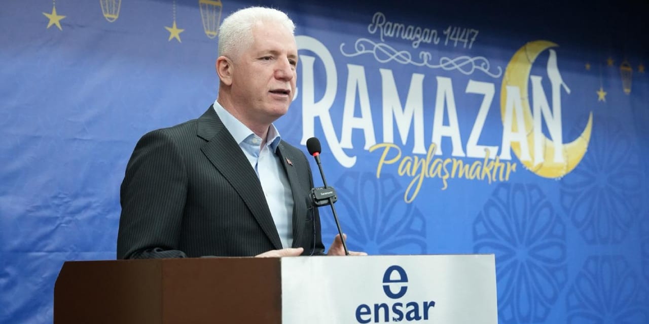 Davut Gül Ensar Vakfı'nın iftarına katıldı: Valilik paylaştı