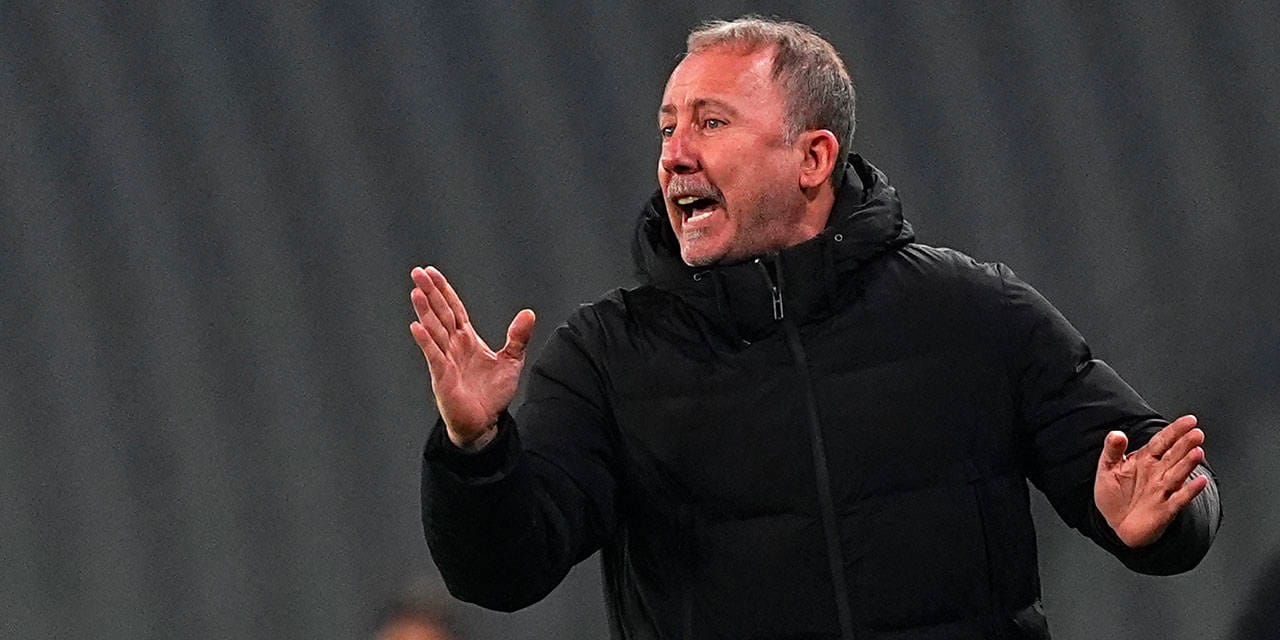 4 atan Beşiktaş'ta Sergen Yalçın coştu: 'İşte bu işe yarıyor' diyerek korudu